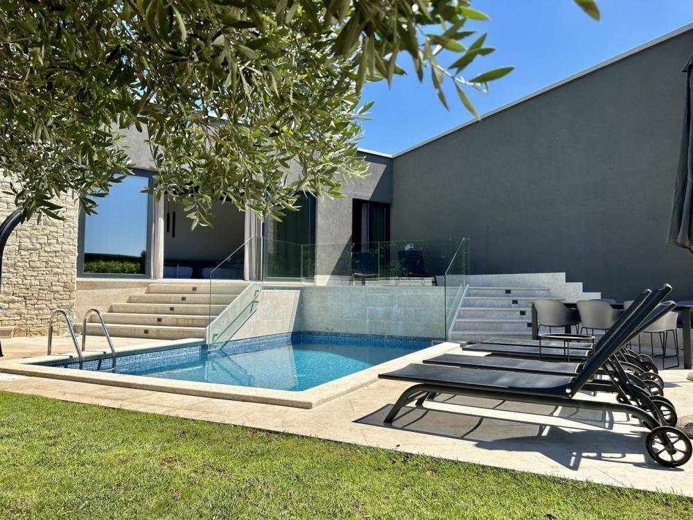 Villa in Umag, Istria County, Croatia 1 - 18067917