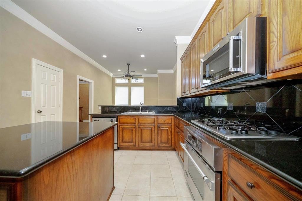 Townhouse in Dallas, Texas, United States 5 - 17385970