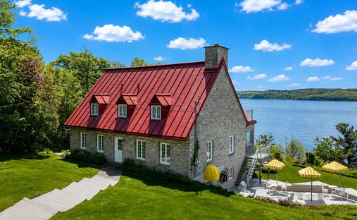 House in Sainte-Pétronille, Quebec, Canada 1