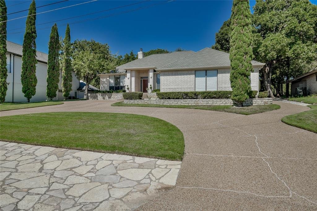 House in Granbury, Texas, United States 2 - 18067363