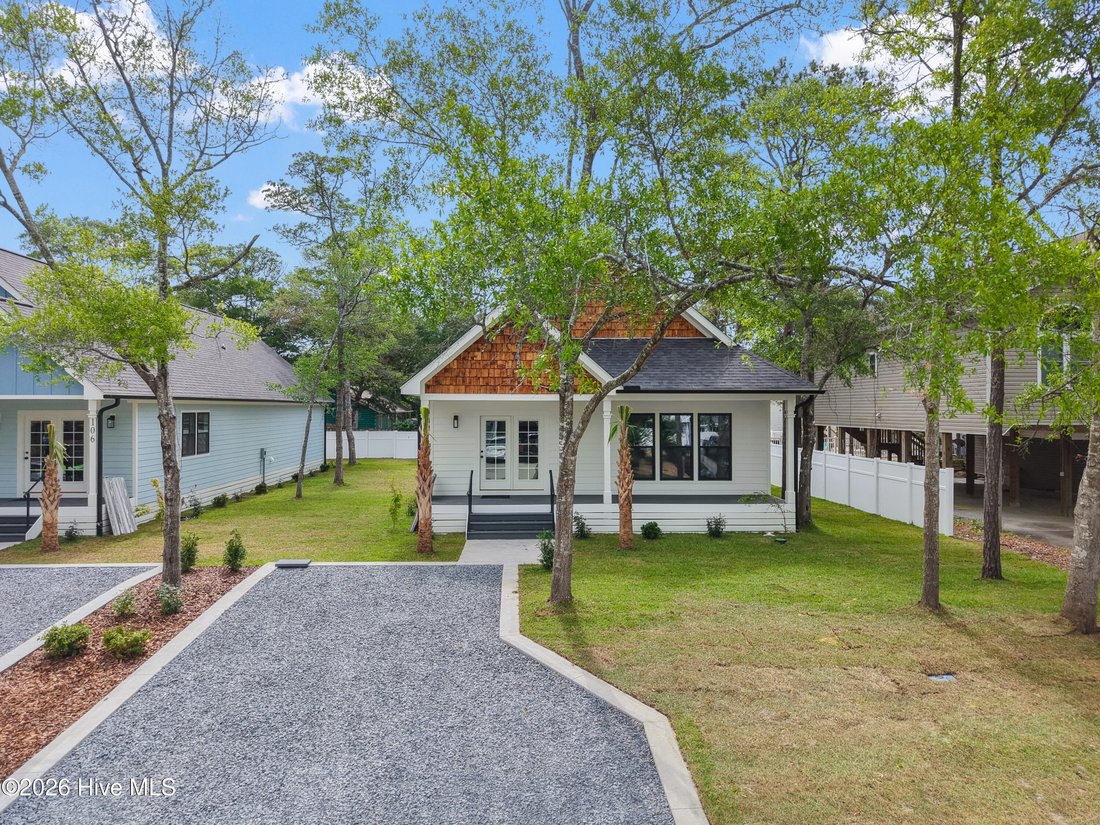 House in Oak Island, North Carolina, United States 3 - 17988613