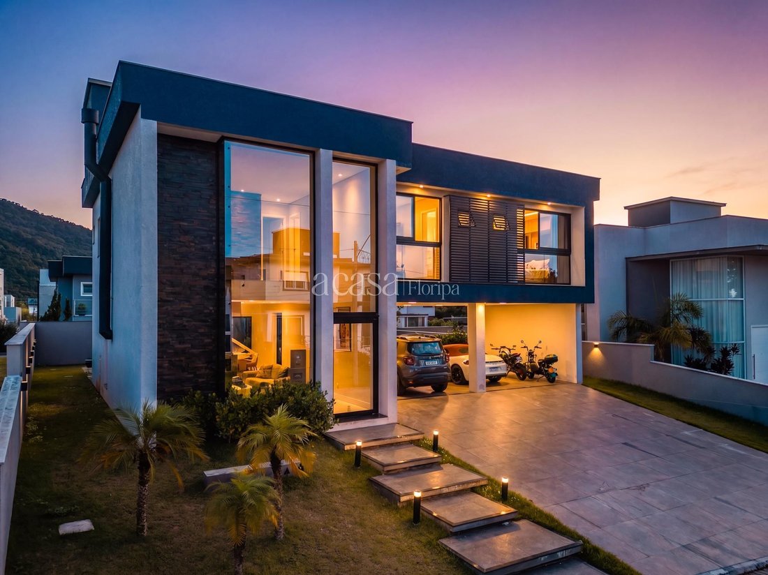 Condo in Florianópolis, State of Santa Catarina, Brazil 1 - 18067648