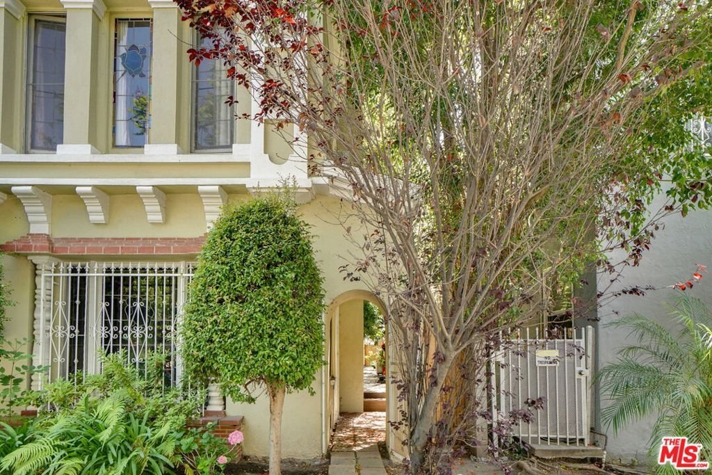Beverly Hills, California, United States 4 - 18065934