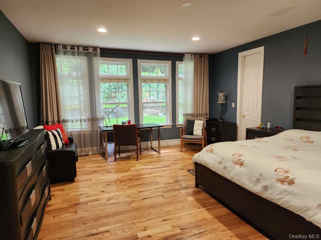 House in Stony Brook, New York, United States 4 - 18065662