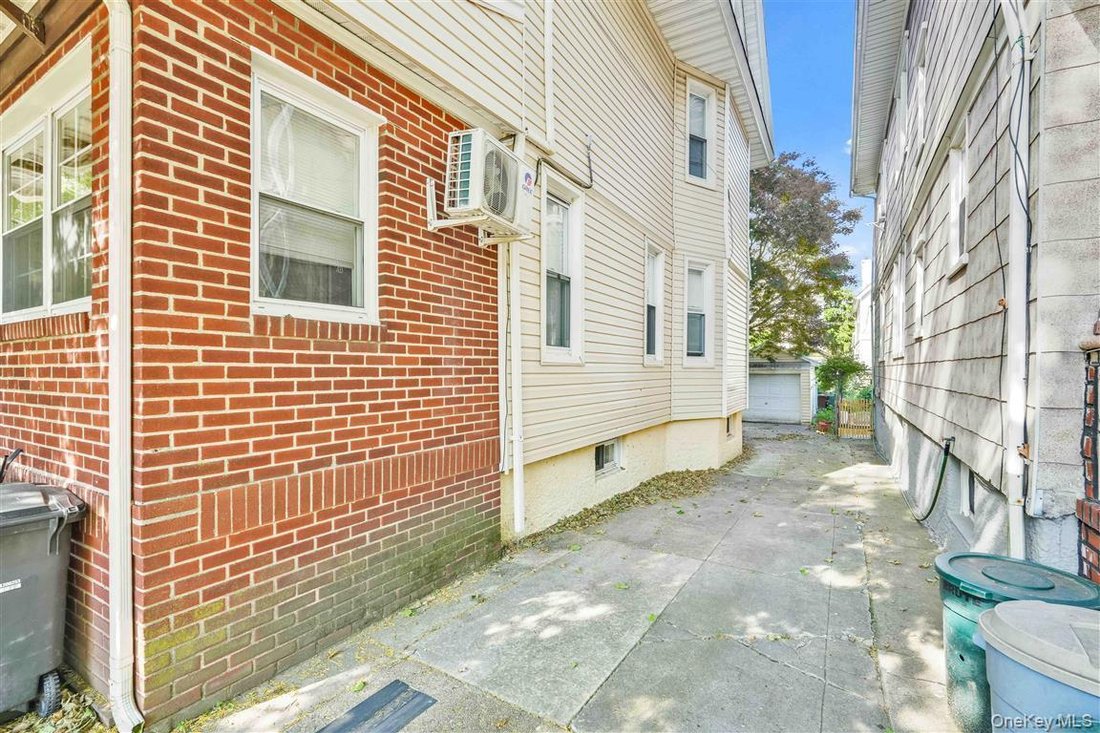 House in New York, New York, United States 5 - 18065672