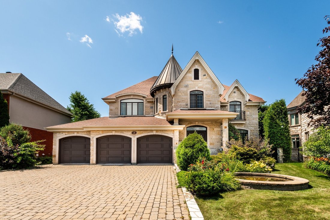 House in Candiac, Quebec, Canada 2 - 18067505