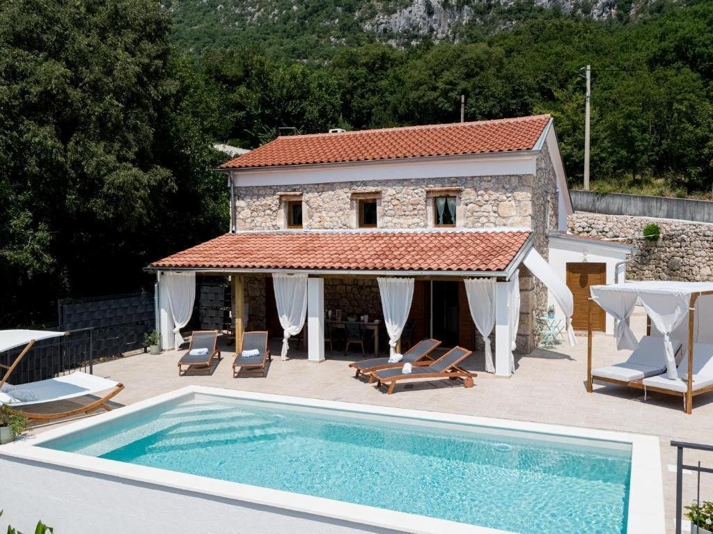 Villa in Vinodolska opcina, Primorje-Gorski Kotar County, Croatia 1 - 18068211