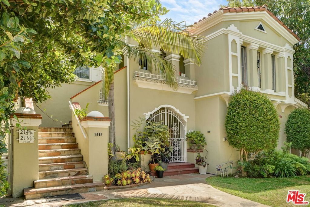 Beverly Hills, California, United States 2 - 18065934
