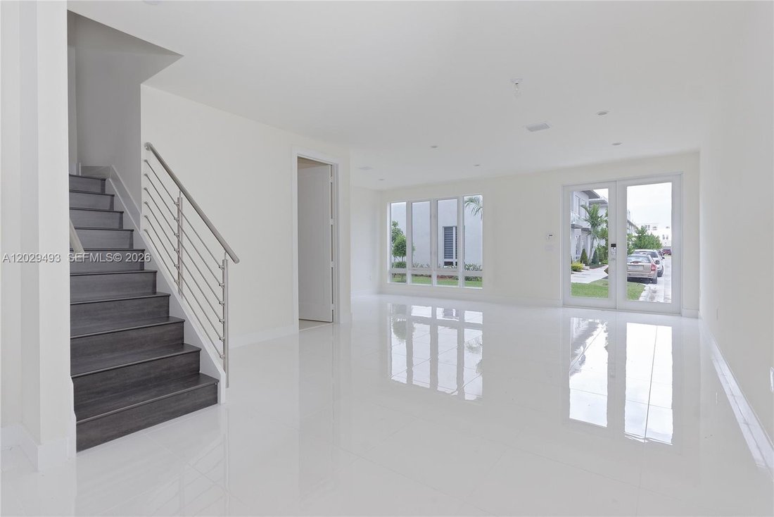 Townhouse in Doral, Florida, United States 2 - 18065936