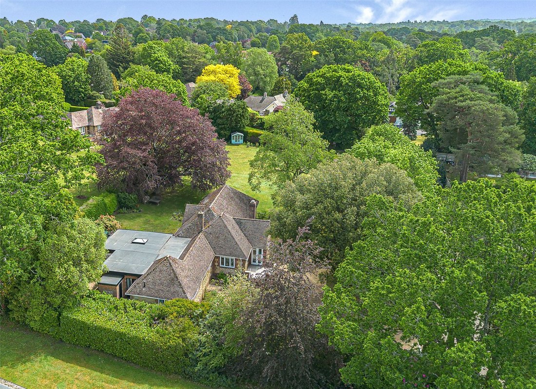 Bungalow in West Chiltington, England 3 - 18065792