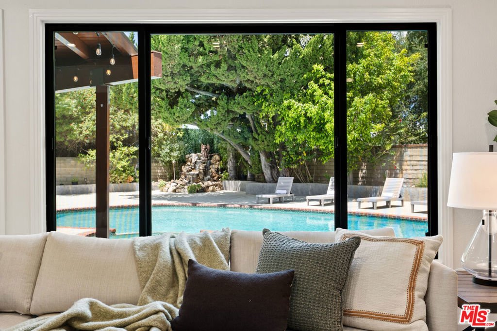 House in Thousand Oaks, California, United States 1 - 18065941
