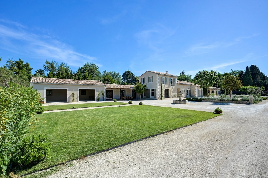 House in Saint-Rémy-de-Provence, Provence-Alpes-Côte d'Azur, France 4 - 18065581