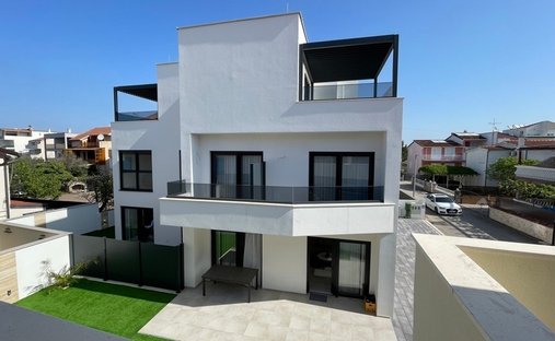 Casa en Srima, Condado de Šibenik-Knin, Croacia 1