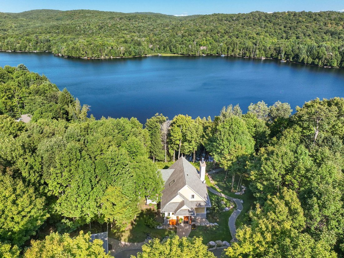 House in Harrington, Quebec, Canada 1 - 16062757