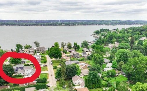 House in Pewaukee, Wisconsin, United States 1