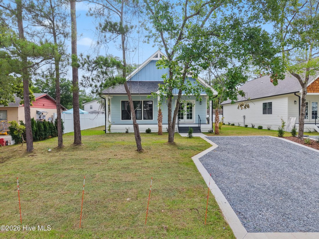 House in Oak Island, North Carolina, United States 3 - 17988629