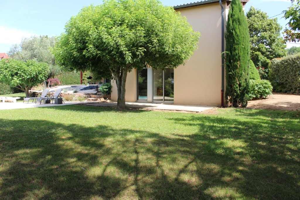 Villa in Nord Est, Roussillon, France 4 - 18067923