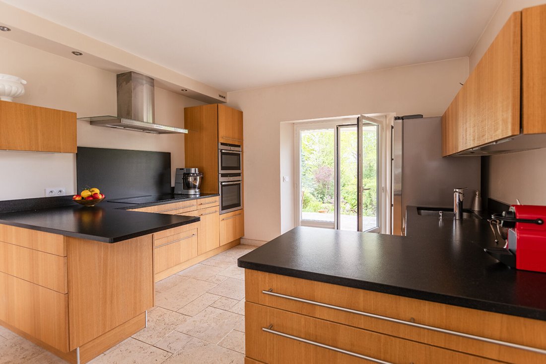 House in Saint-Remy-l'Honore, Ile-de-France, France 4 - 18066756