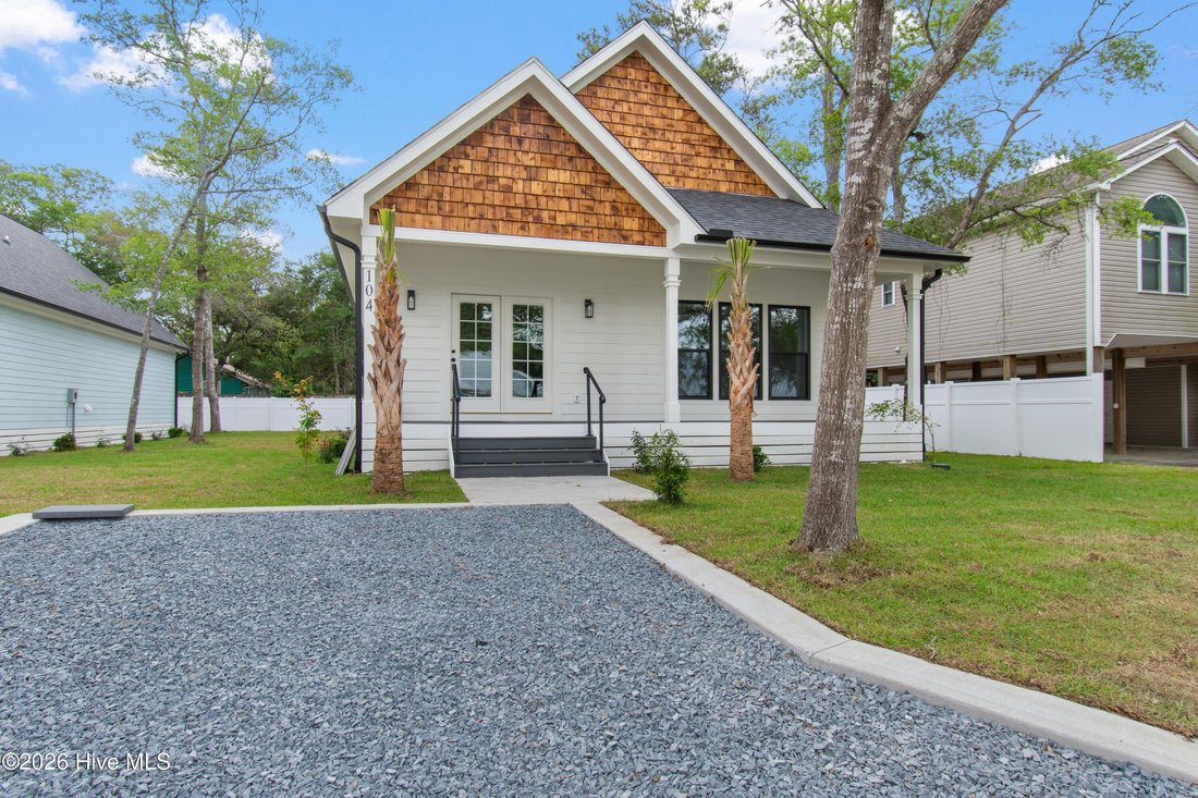 House in Oak Island, North Carolina, United States 5 - 17988613