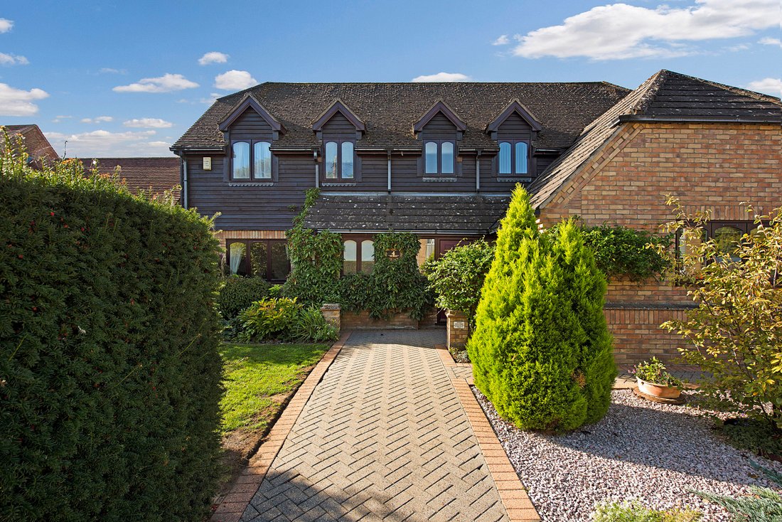 Haus in Wyton Airfield, Broughton, England 1 - 16268787