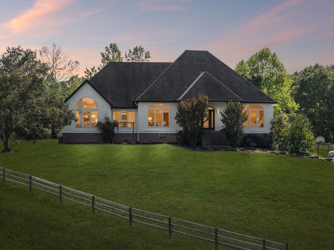House in Dickson, Tennessee, United States 2 - 18069405
