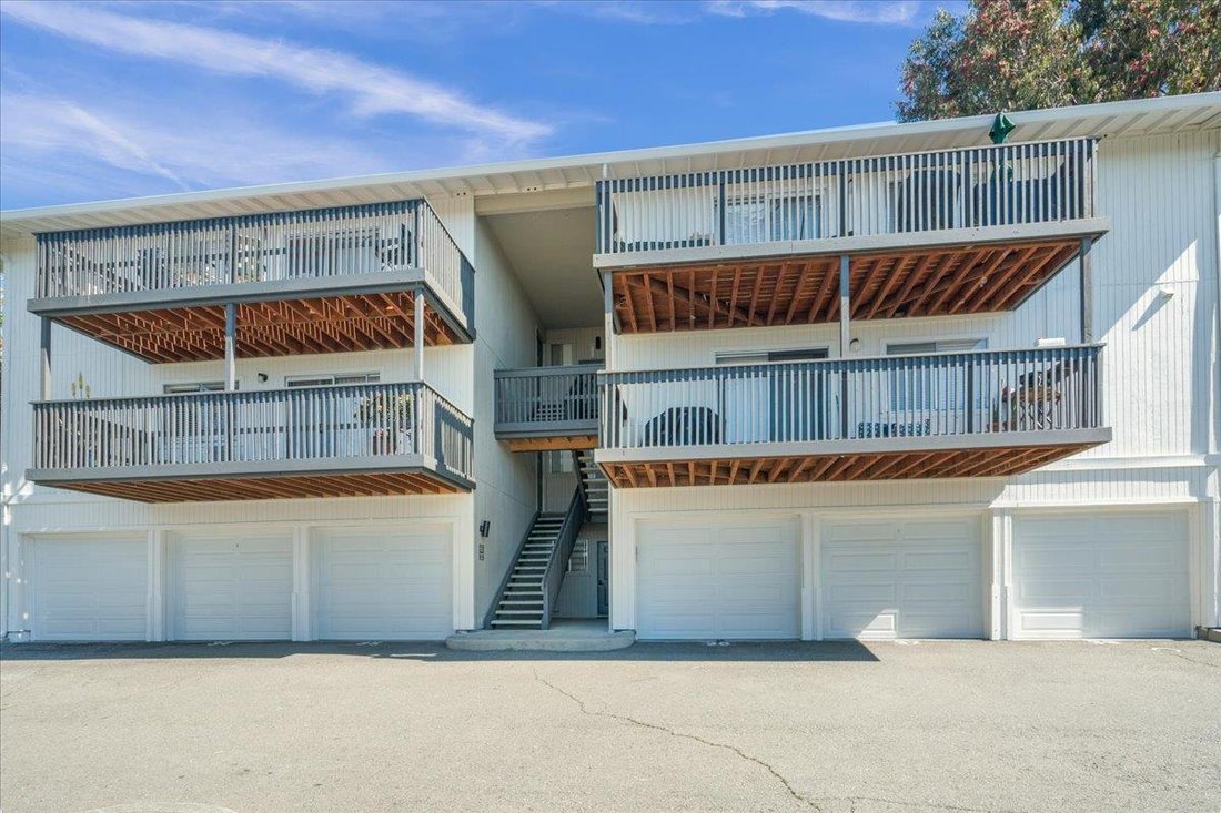 Castro Valley, California, United States 2 - 18069241