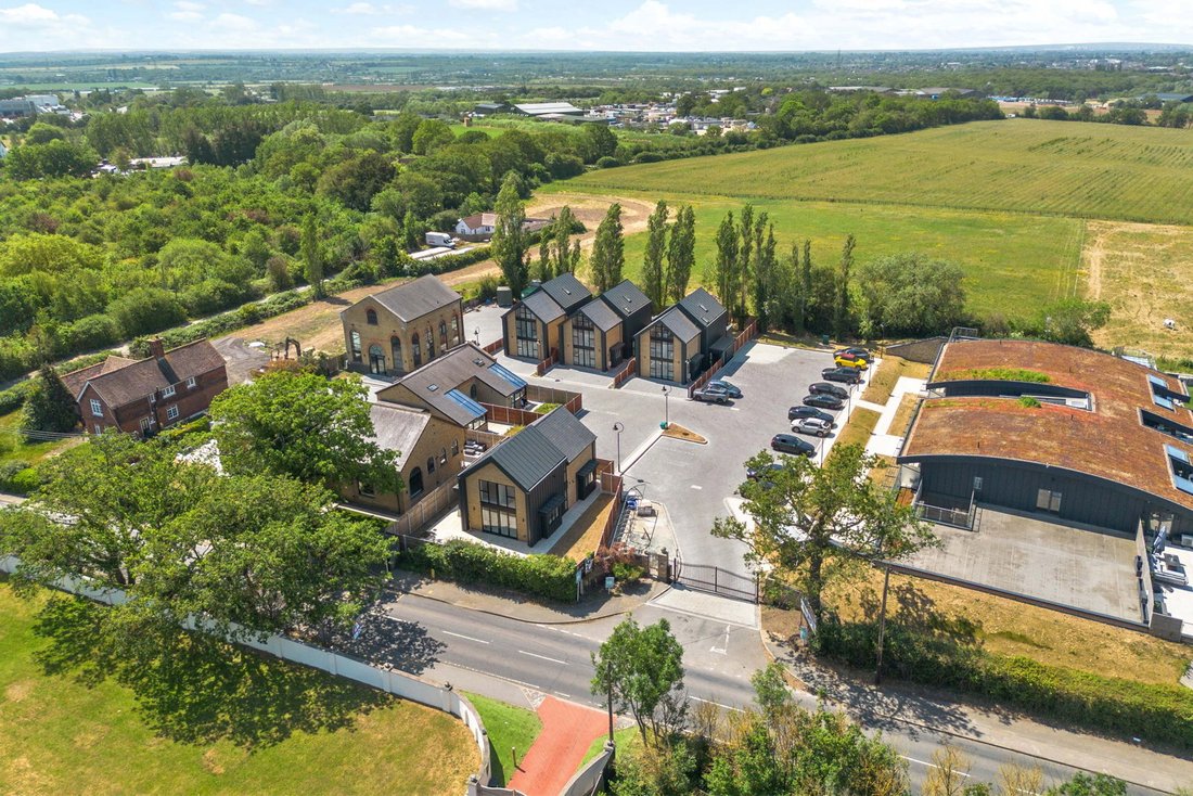 House in Great Warley, Brentwood, England 4 - 18069833
