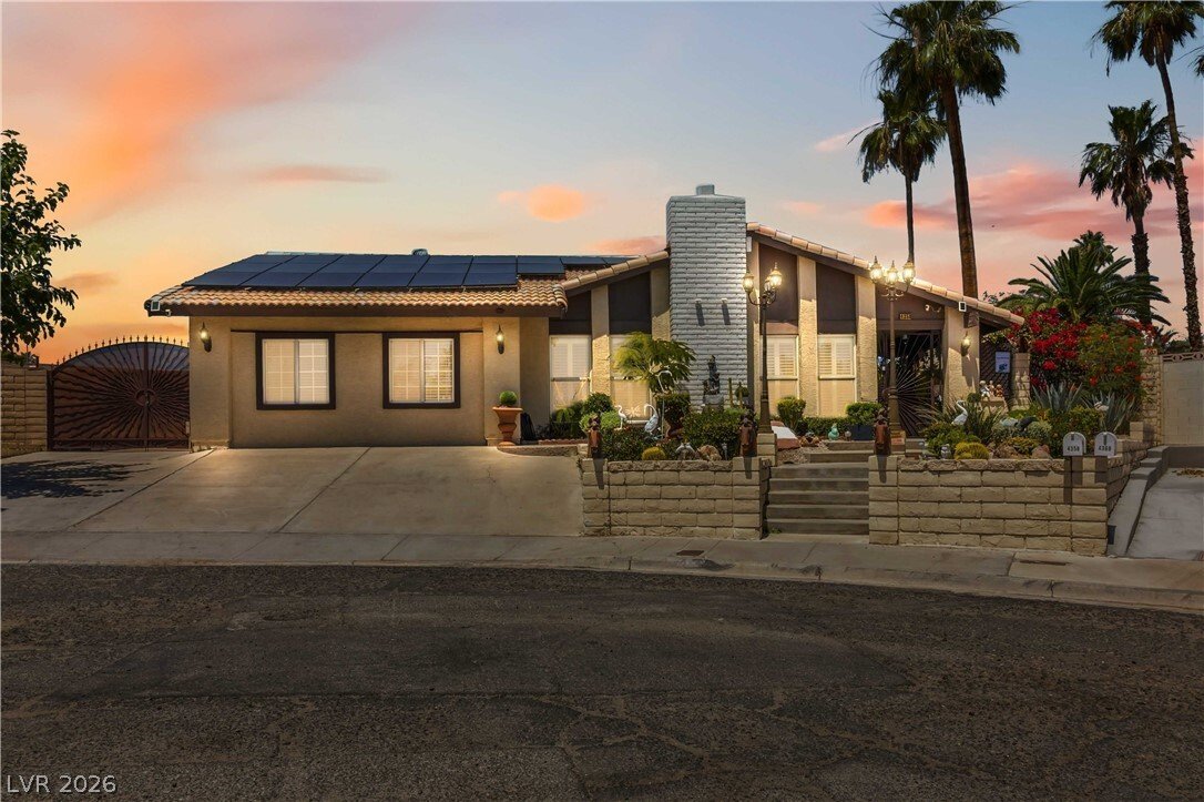 House in Las Vegas, Nevada, United States 1 - 18069733