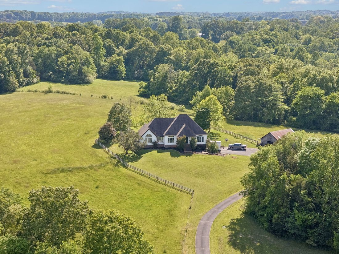House in Dickson, Tennessee, United States 3 - 18069405