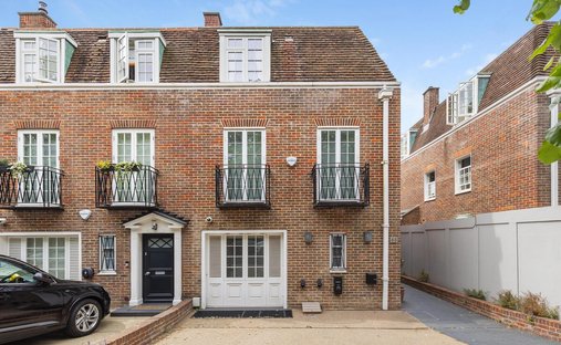 House in Holland Park, Kensington And Chelsea, England 1