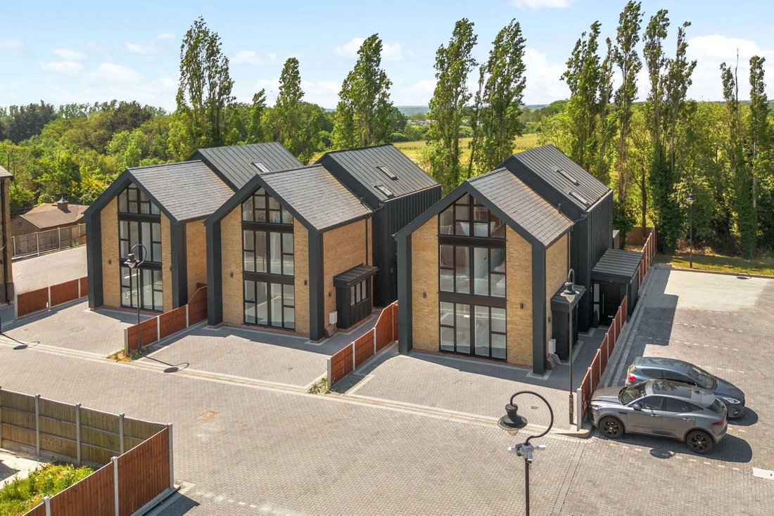 House in Great Warley, Brentwood, England 1 - 18069833