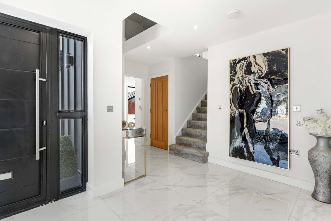 House in Great Warley, Brentwood, England 5 - 18069833