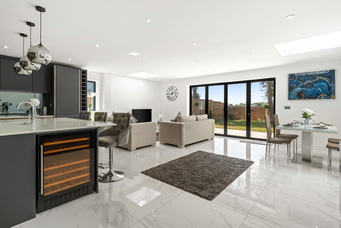 House in Great Warley, Brentwood, England 2 - 18069833