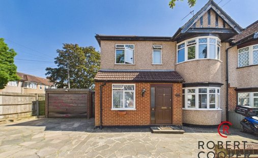 House in Ruislip Manor, Hillingdon, England 1