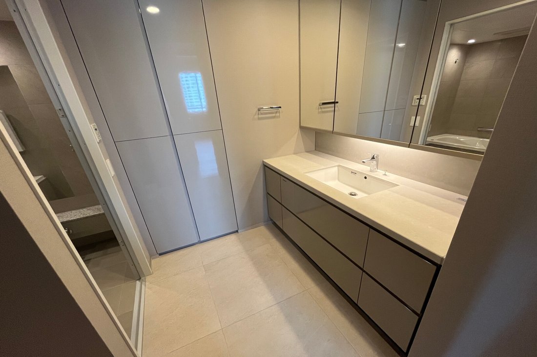 Condo in Osaka, Osaka, Japan 5 - 18069864