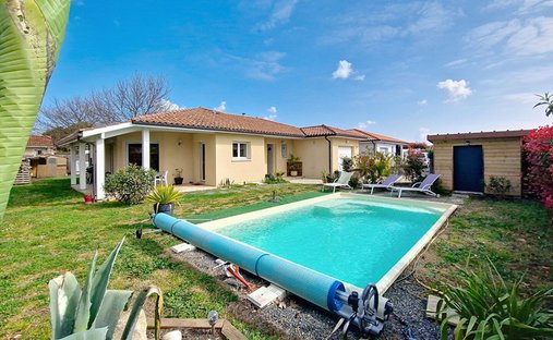 House in Biscarrosse, Nouvelle-Aquitaine, France 1