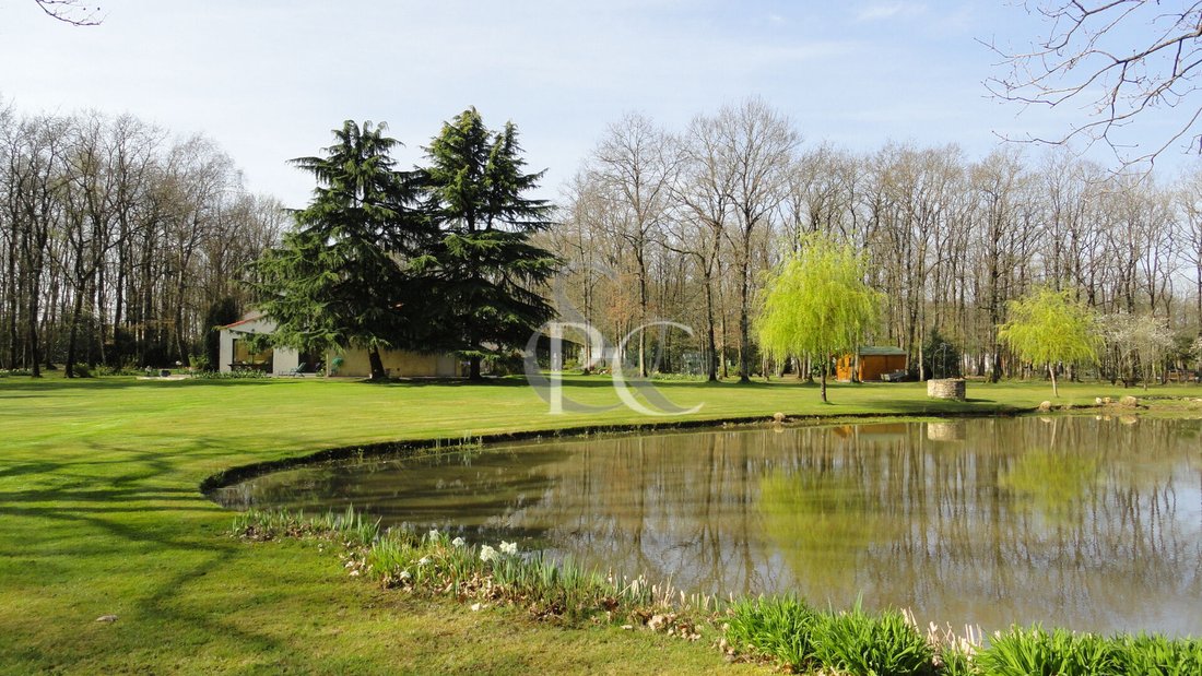 House in Le Poiré-sur-Vie, Pays de la Loire, France 3 - 16286381