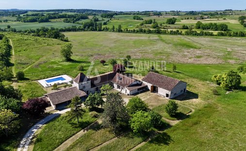 Farm Ranch in Saint-Capraise-d'Eymet, Nouvelle-Aquitaine, France 1