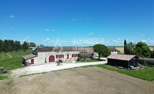 House in Duras, Nouvelle-Aquitaine, France 1