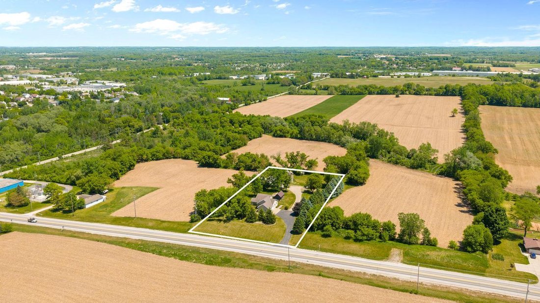 House in West Bend, Wisconsin, United States 3 - 18069193