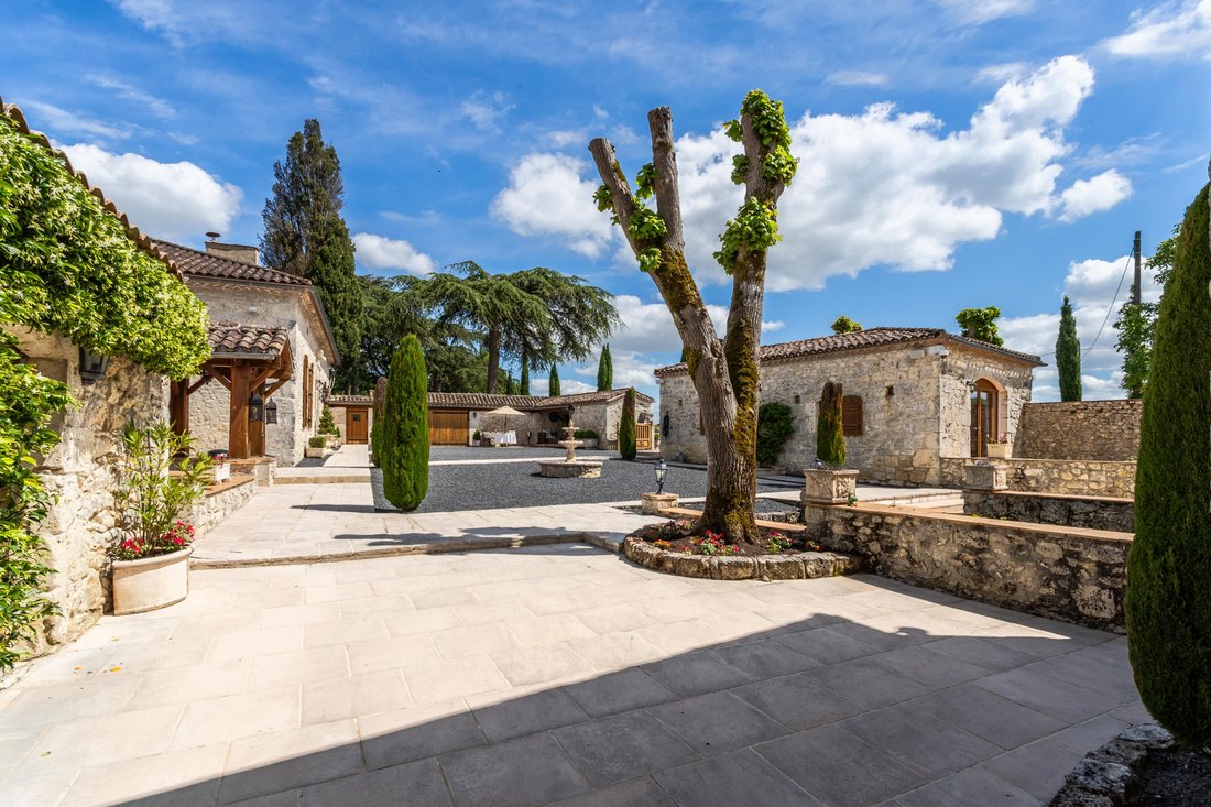House in Beauville, Nouvelle-Aquitaine, France 2 - 18070053
