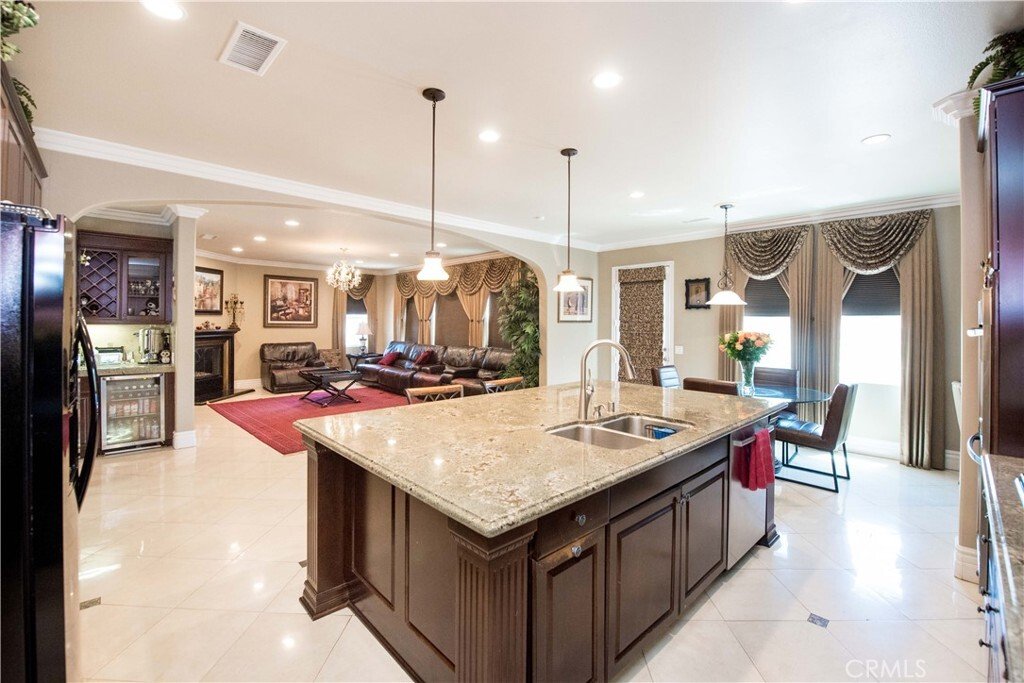House in Corona, California, United States 4 - 18069553