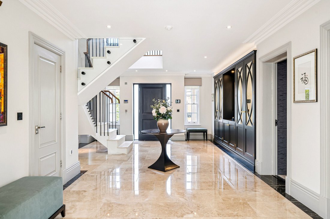 House in Fairmile, Elmbridge, England 2 - 18069835