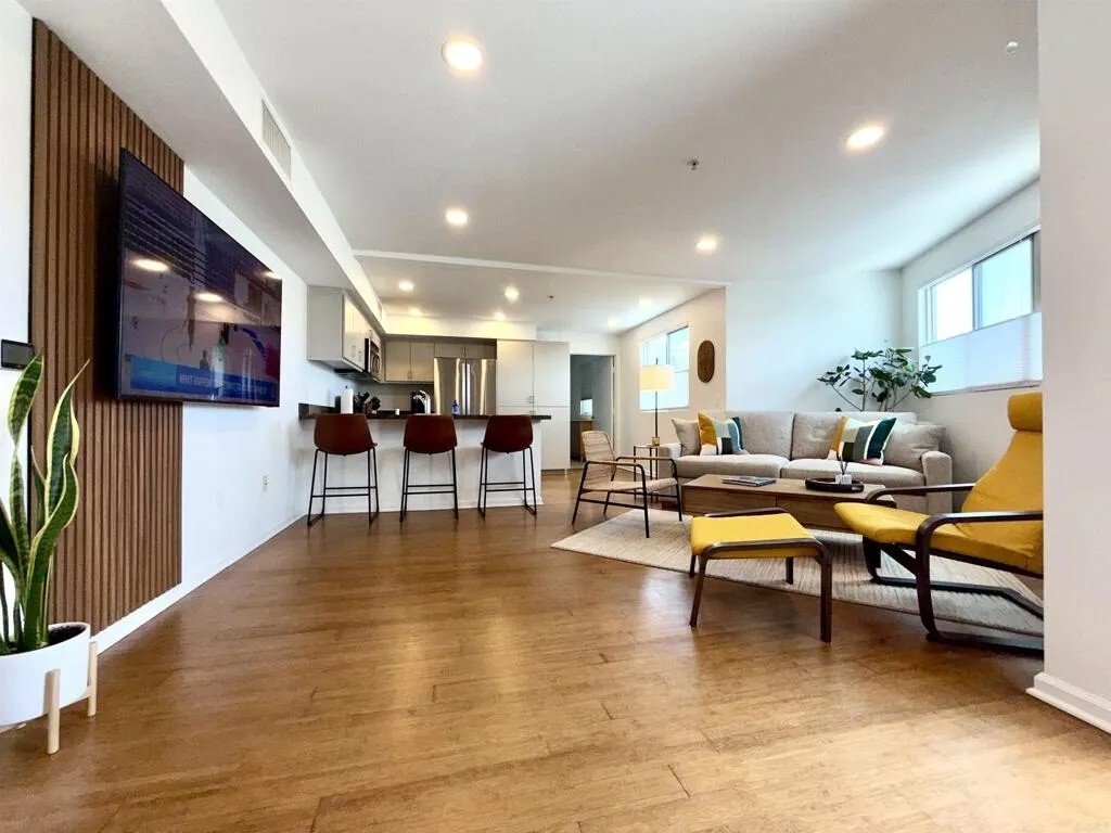 Condo in Encinitas, California, United States 1 - 18019898