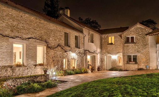 Villa in Mantes-la-Jolie, Ile-de-France, France 1