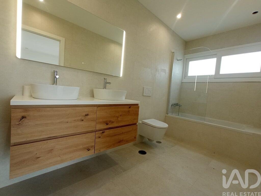 Townhouse in Rio de Mouro, Lisbon, Portugal 5 - 17477626