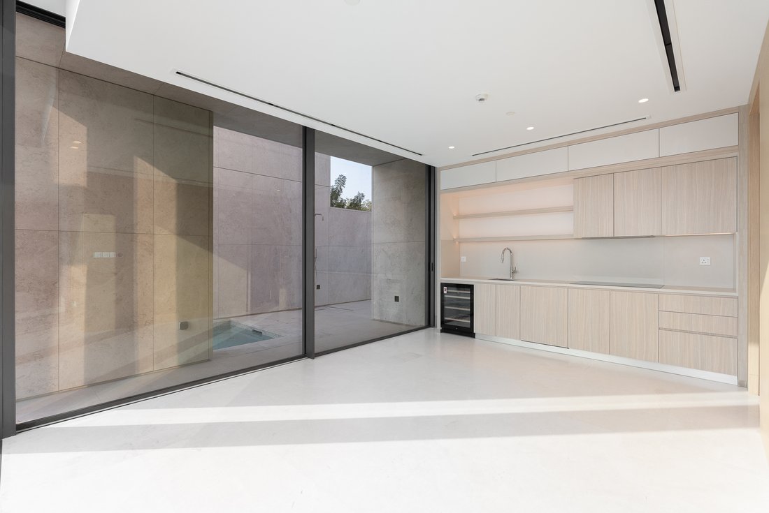 Villa in Jumeirah, Dubai, United Arab Emirates 5 - 17245762