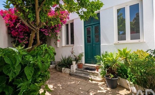 House in Faro (Se e Sao Pedro), Algarve, Portugal 1