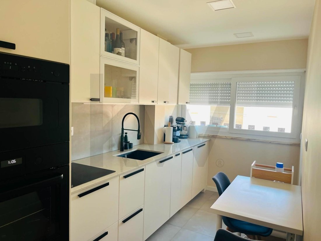 Apartment in Carcavelos e Parede, Lisbon, Portugal 1 - 18070405