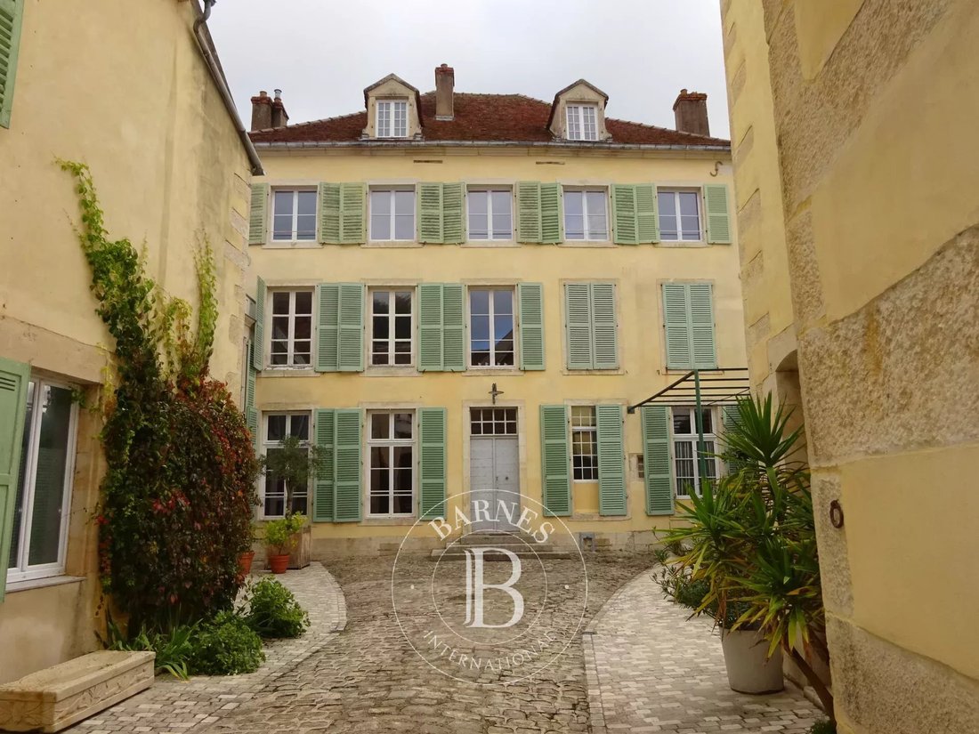Estate in Centre-Usines, Crepand, France 1 - 11717827